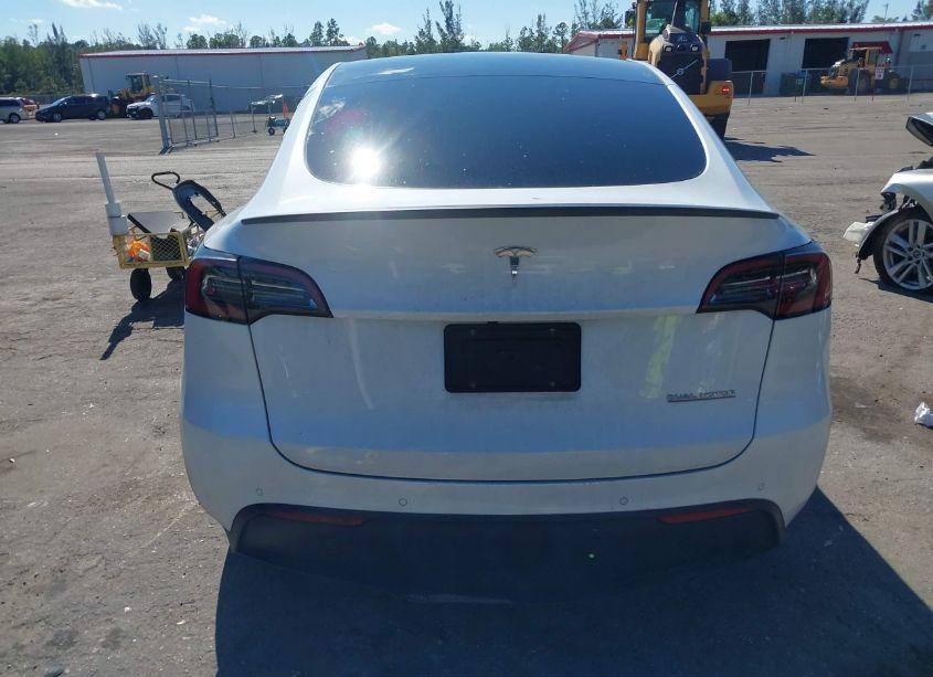 Photo 15 of 2022 Tesla Model Y PERFORMANCE DUAL MOTOR ALL-WHEEL DRIVE (VIN 7SAYGDEF8NF379702)