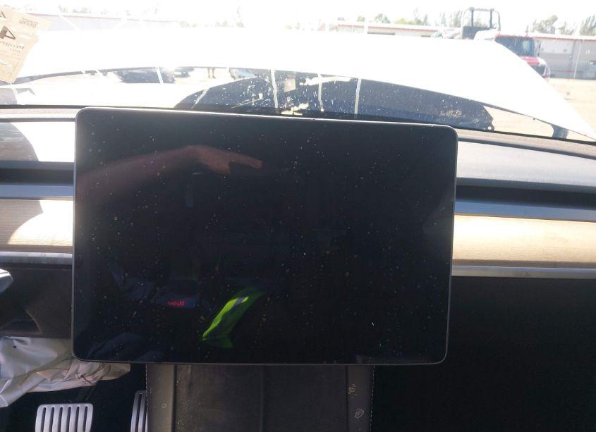 Photo 7 of 2022 Tesla Model Y PERFORMANCE DUAL MOTOR ALL-WHEEL DRIVE (VIN 7SAYGDEF8NF379702)