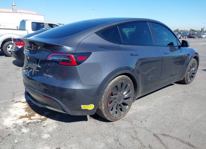 Photo 4 of 2022 Tesla Model Y PERFORMANCE DUAL MOTOR ALL-WHEEL DRIVE (VIN 7SAYGDEF8NF398556)