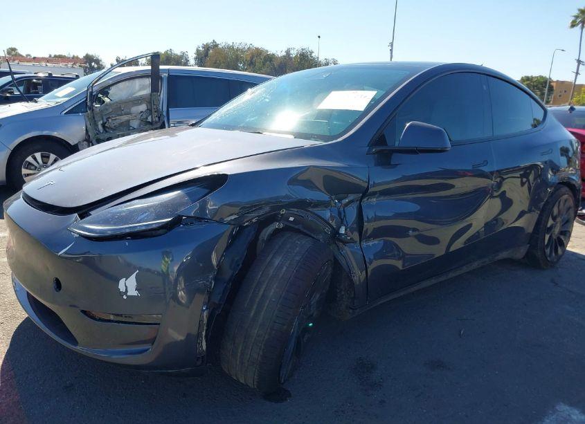 Photo 6 of 2022 Tesla Model Y PERFORMANCE DUAL MOTOR ALL-WHEEL DRIVE (VIN 7SAYGDEF8NF398556)