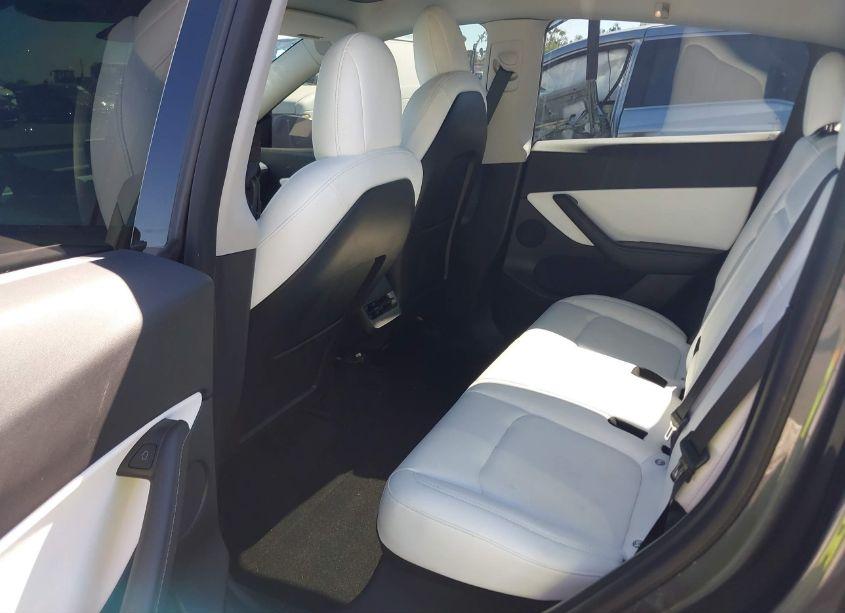 Photo 8 of 2022 Tesla Model Y PERFORMANCE DUAL MOTOR ALL-WHEEL DRIVE (VIN 7SAYGDEF8NF398556)
