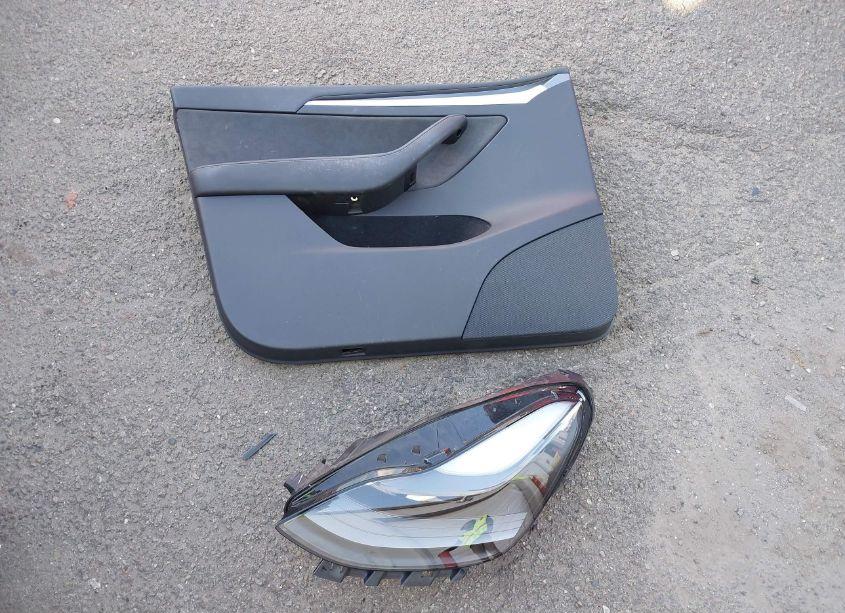 Photo 11 of 2022 Tesla Model Y PERFORMANCE DUAL MOTOR ALL-WHEEL DRIVE (VIN 7SAYGDEF8NF529968)