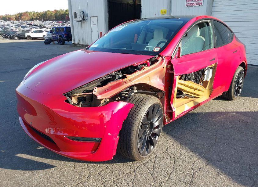 Photo 2 of 2022 Tesla Model Y PERFORMANCE DUAL MOTOR ALL-WHEEL DRIVE (VIN 7SAYGDEF8NF529968)
