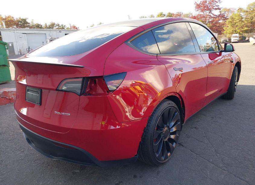 Photo 4 of 2022 Tesla Model Y PERFORMANCE DUAL MOTOR ALL-WHEEL DRIVE (VIN 7SAYGDEF8NF529968)