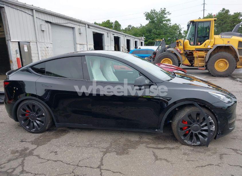 Photo 13 of 2023 Tesla Model Y (VIN 7SAYGDEF8PF967702)