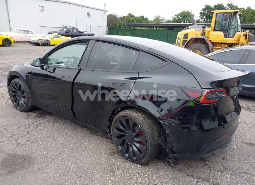 Photo 6 of 2023 Tesla Model Y (VIN 7SAYGDEF8PF967702)