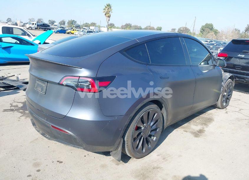 Photo 4 of 2022 Tesla Model Y PERFORMANCE DUAL MOTOR ALL-WHEEL DRIVE (VIN 7SAYGDEF9NF488797)