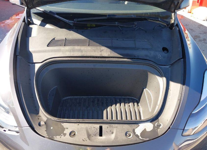 Photo 10 of 2022 Tesla Model Y PERFORMANCE DUAL MOTOR ALL-WHEEL DRIVE (VIN 7SAYGDEF9NF551722)