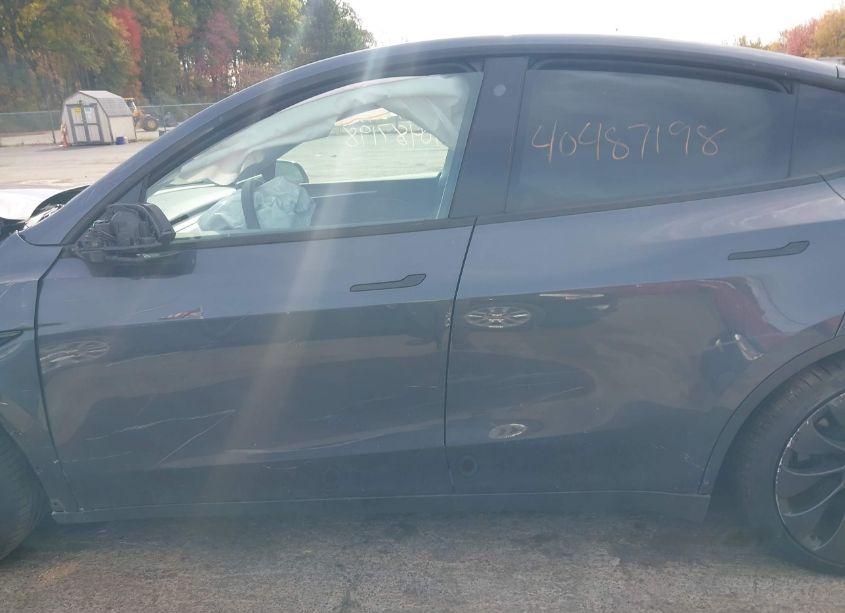 Photo 13 of 2023 Tesla Model Y PERFORMANCE DUAL MOTOR ALL-WHEEL DRIVE (VIN 7SAYGDEF9PF588806)