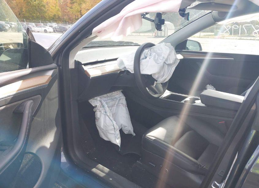 Photo 5 of 2023 Tesla Model Y PERFORMANCE DUAL MOTOR ALL-WHEEL DRIVE (VIN 7SAYGDEF9PF588806)