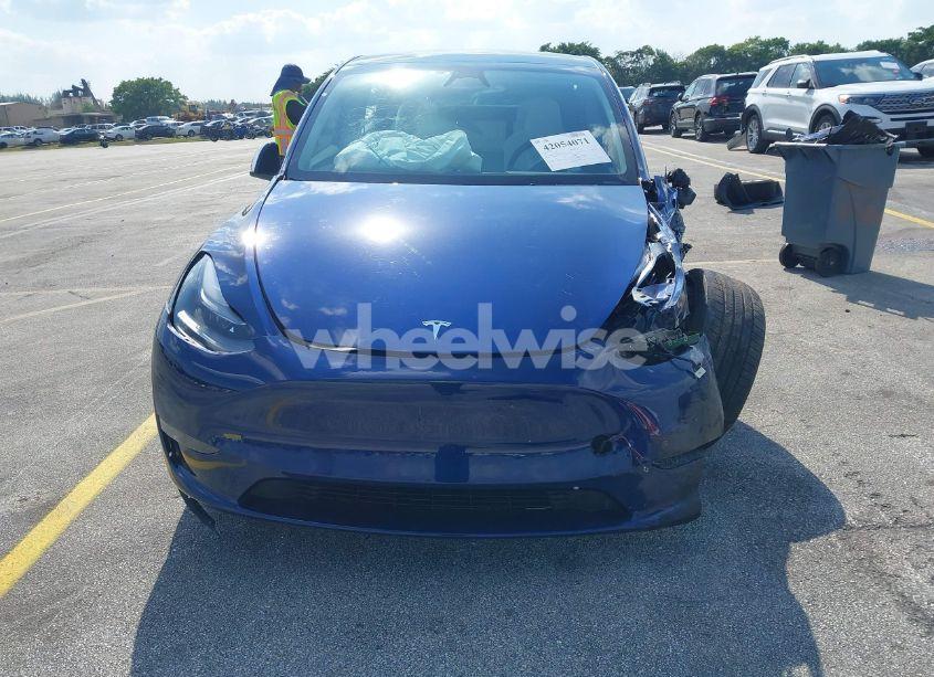 Photo 11 of 2024 Tesla Model Y PERFORMANCE DUAL MOTOR ALL-WHEEL DRIVE (VIN 7SAYGDEF9RA267204)