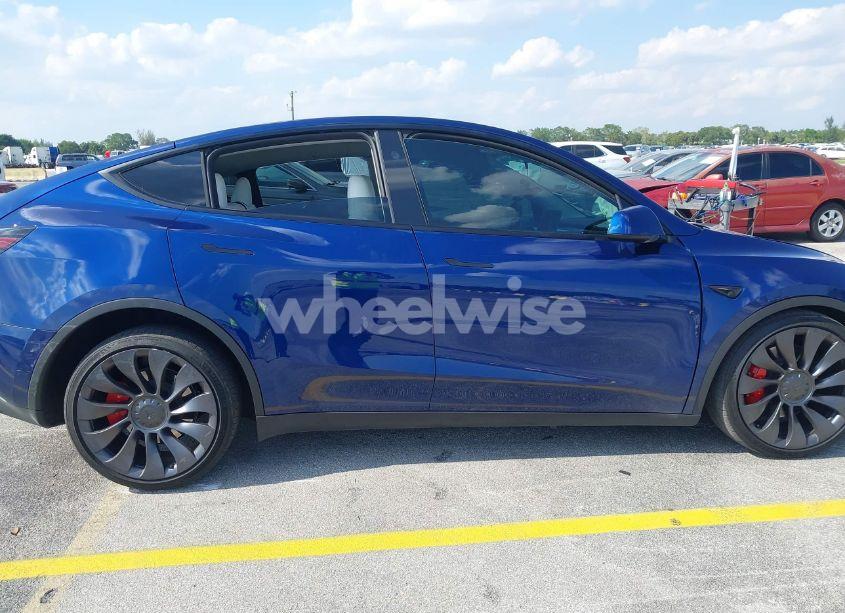 Photo 12 of 2024 Tesla Model Y PERFORMANCE DUAL MOTOR ALL-WHEEL DRIVE (VIN 7SAYGDEF9RA267204)