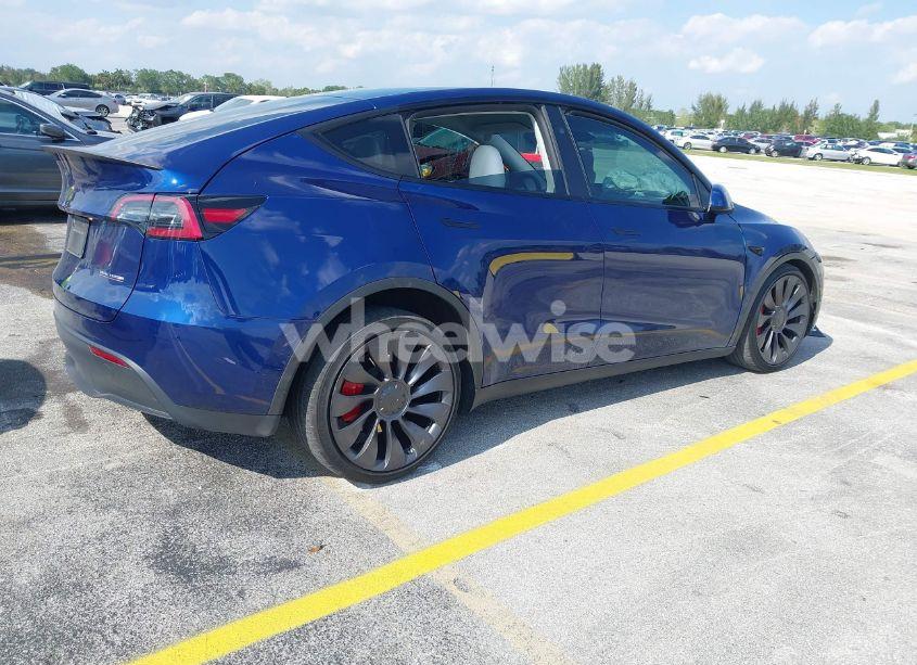 Photo 4 of 2024 Tesla Model Y PERFORMANCE DUAL MOTOR ALL-WHEEL DRIVE (VIN 7SAYGDEF9RA267204)