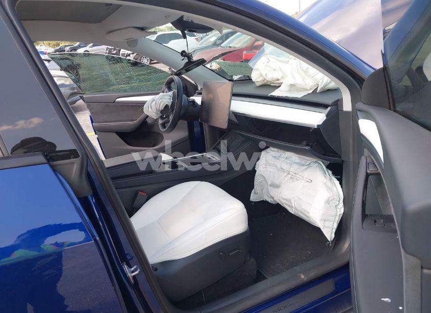 Photo 5 of 2024 Tesla Model Y PERFORMANCE DUAL MOTOR ALL-WHEEL DRIVE (VIN 7SAYGDEF9RA267204)