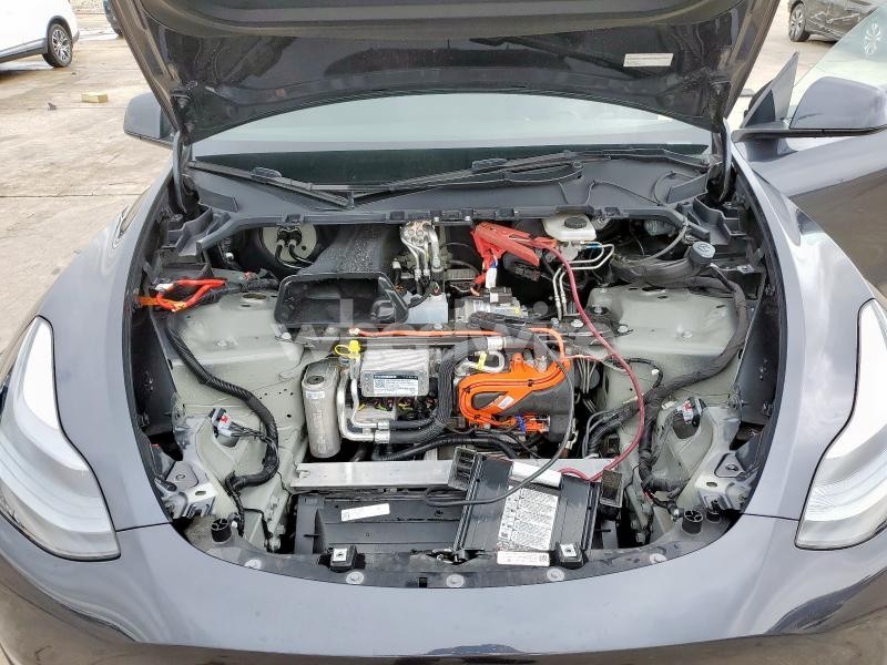 Photo 12 of 2024 TESLA MODEL Y (VIN 7SAYGDEF9RA312951)