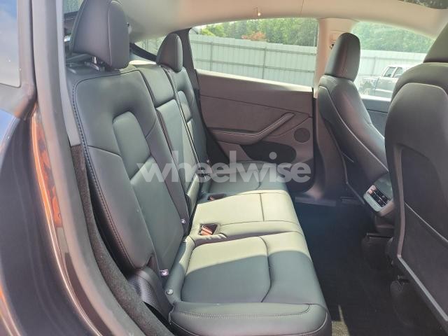 Photo 4 of 2024 TESLA MODEL Y (VIN 7SAYGDEF9RA322556)