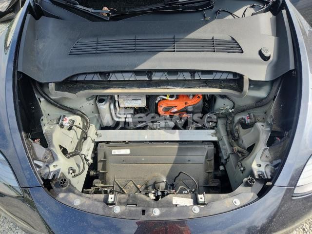 Photo 8 of 2024 TESLA MODEL Y (VIN 7SAYGDEF9RA322556)