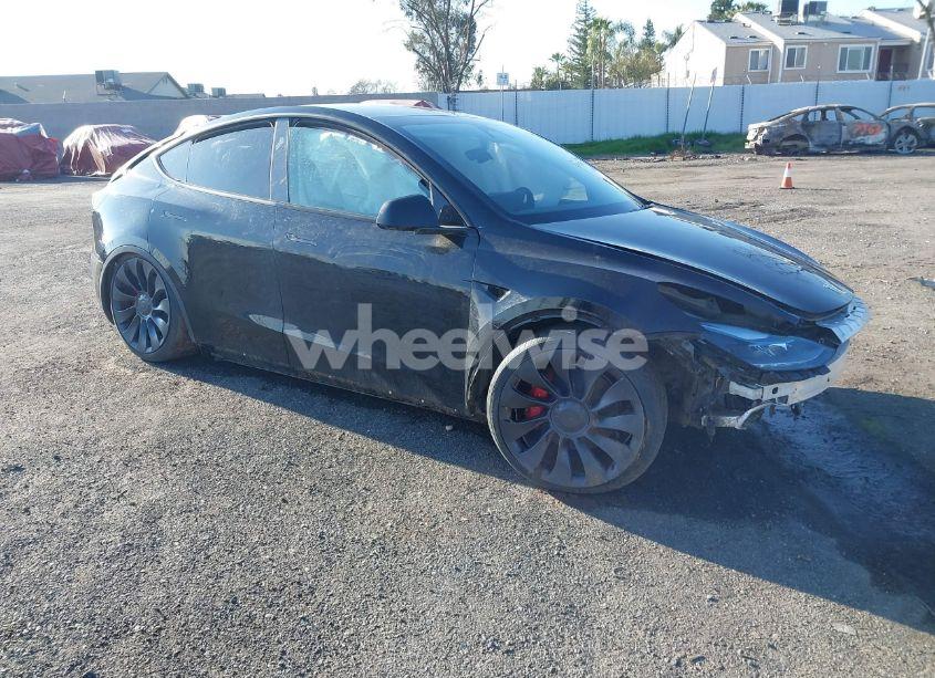 2025 Tesla Model Y PERFORMANCE DUAL MOTOR ALL-WHEEL DRIVE (VIN 7SAYGDEF9SF218920) main photo