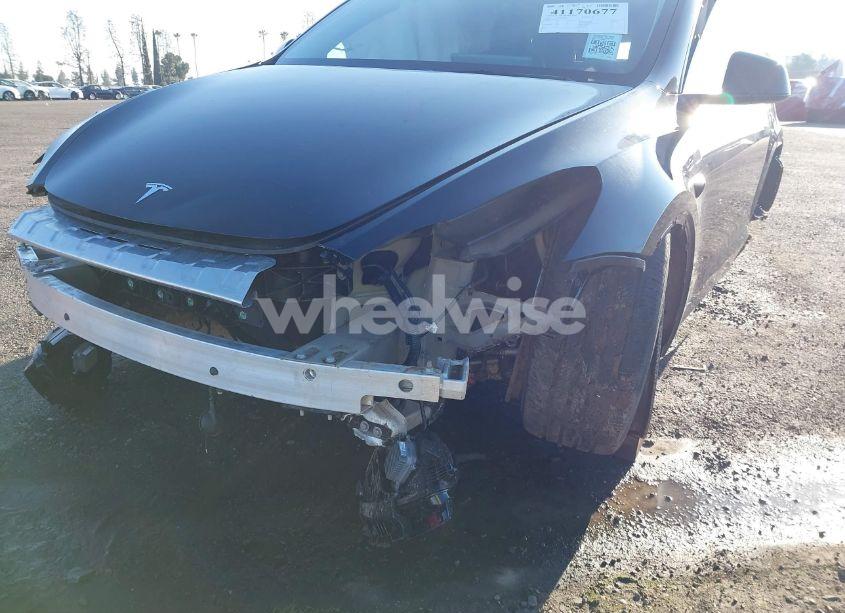 Photo 18 of 2025 Tesla Model Y PERFORMANCE DUAL MOTOR ALL-WHEEL DRIVE (VIN 7SAYGDEF9SF218920)