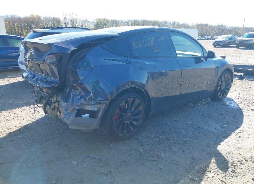Photo 4 of 2022 Tesla Model Y PERFORMANCE DUAL MOTOR ALL-WHEEL DRIVE (VIN 7SAYGDEFXNF360391)