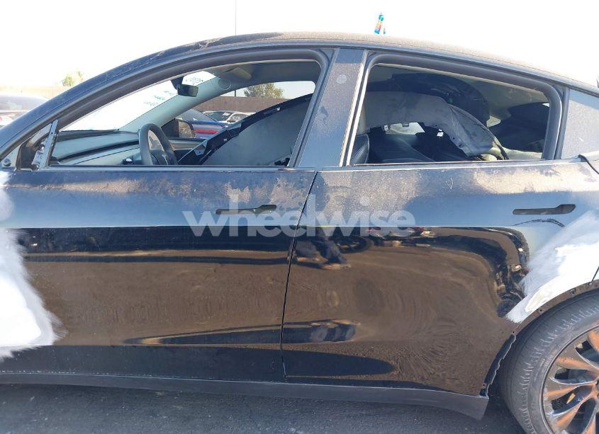 Photo 15 of 2023 Tesla Model Y PERFORMANCE DUAL MOTOR ALL-WHEEL DRIVE (VIN 7SAYGDEFXPF834181)