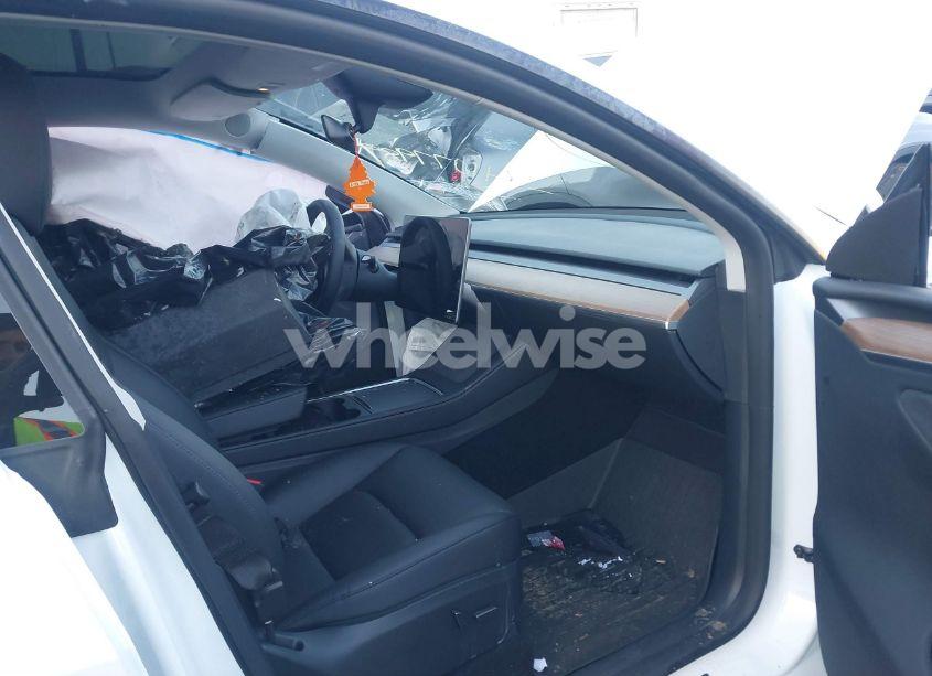 Photo 5 of 2024 Tesla Model Y PERFORMANCE DUAL MOTOR ALL-WHEEL DRIVE (VIN 7SAYGDEFXRA263808)