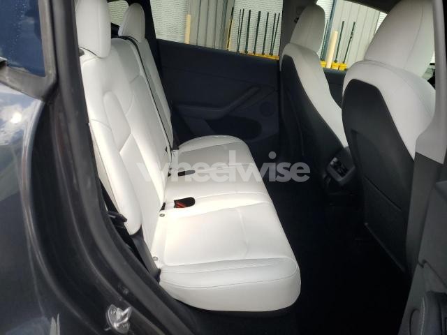 Photo 3 of 2024 TESLA MODEL Y (VIN 7SAYGDEFXRA279555)