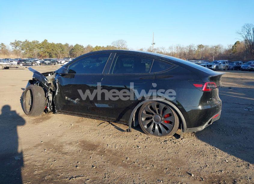 Photo 13 of 2024 Tesla Model Y PERFORMANCE DUAL MOTOR ALL-WHEEL DRIVE (VIN 7SAYGDEFXRA282830)