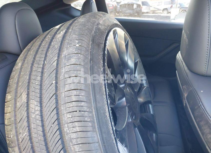 Photo 8 of 2024 Tesla Model Y PERFORMANCE DUAL MOTOR ALL-WHEEL DRIVE (VIN 7SAYGDEFXRA282830)