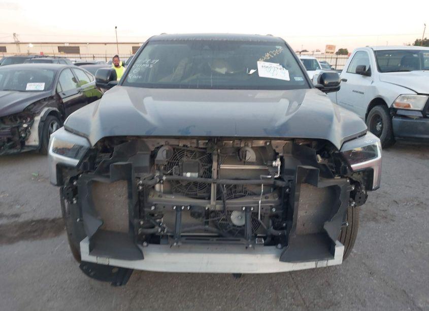 Photo 13 of 2024 Toyota Sequoia LIMITED (VIN 7SVAAABA0RX040473)