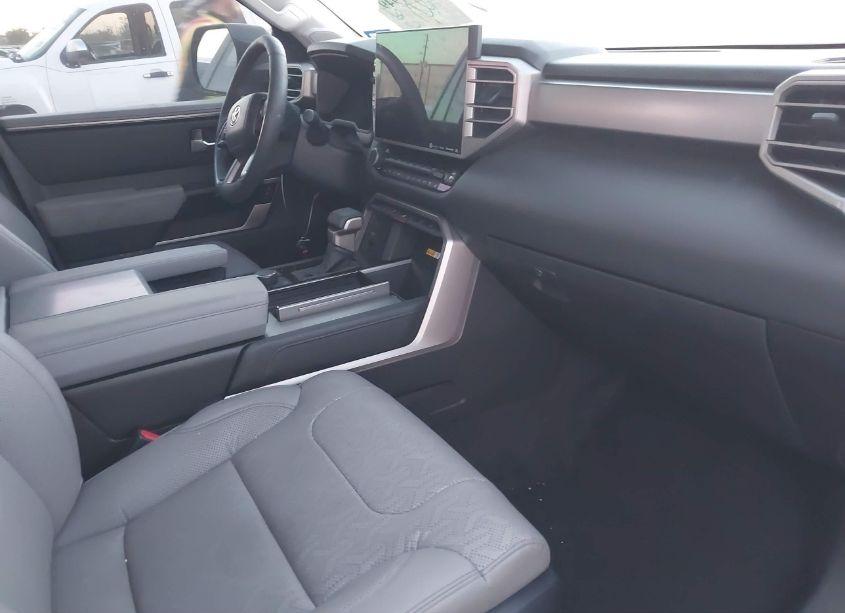 Photo 5 of 2024 Toyota Sequoia LIMITED (VIN 7SVAAABA0RX040473)