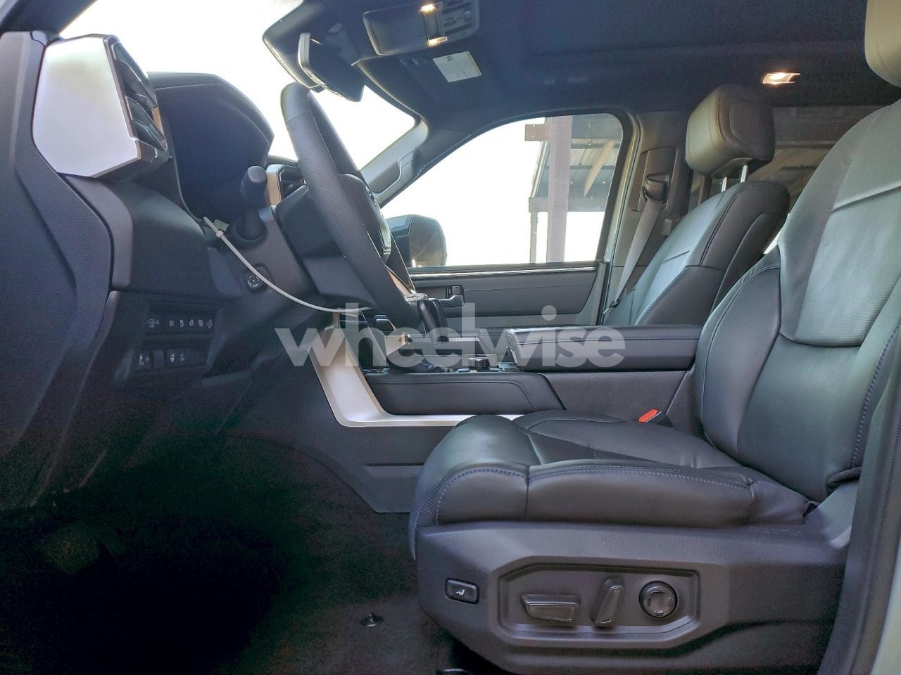 Photo 7 of 2025 TOYOTA SEQUOIA SR5 (VIN 7SVAAABA3SX063607)