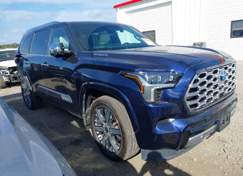 2023 Toyota Sequoia CAPSTONE (VIN 7SVAAABA4PX008252) main photo