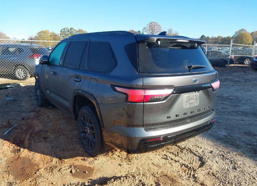 Photo 3 of 2023 Toyota Sequoia PLATINUM (VIN 7SVAAABA4PX014326)
