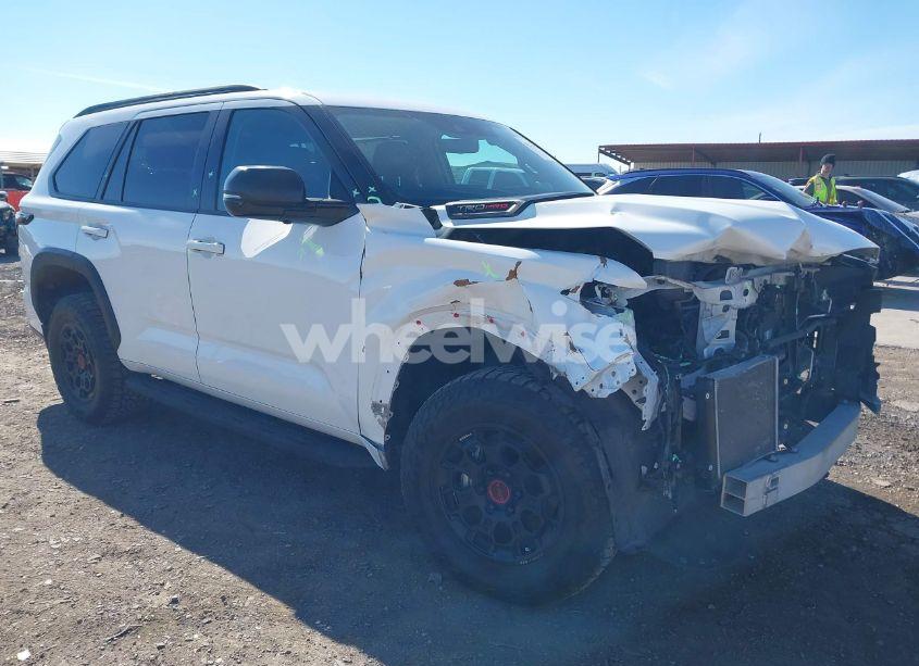 2023 Toyota Sequoia TRD PRO (VIN 7SVAAABA5PX015114) main photo