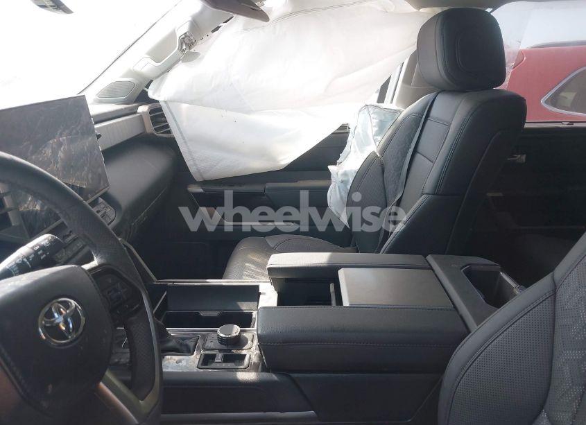 Photo 5 of 2024 Toyota Sequoia LIMITED (VIN 7SVAAABA5RX038752)