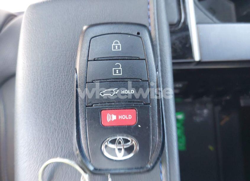 Photo 11 of 2024 Toyota Sequoia PLATINUM (VIN 7SVAAABA5RX039397)