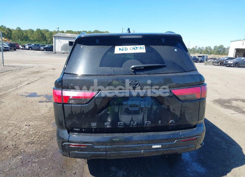 Photo 17 of 2024 Toyota Sequoia PLATINUM (VIN 7SVAAABA5RX039397)