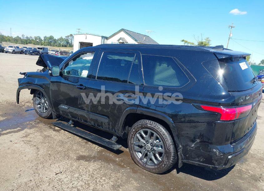 Photo 3 of 2024 Toyota Sequoia PLATINUM (VIN 7SVAAABA5RX039397)