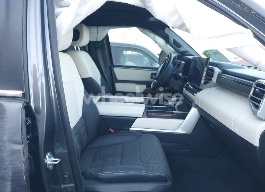 Photo 5 of 2024 Toyota Sequoia CAPSTONE (VIN 7SVAAABA7RX023170)