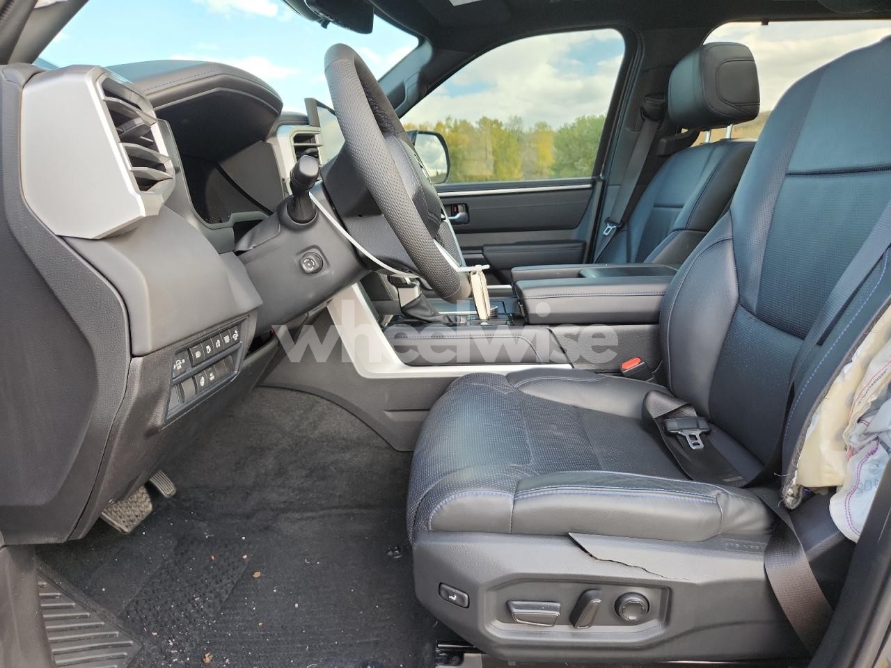 Photo 7 of 2024 TOYOTA SEQUOIA SR5 (VIN 7SVAAABA7RX035464)