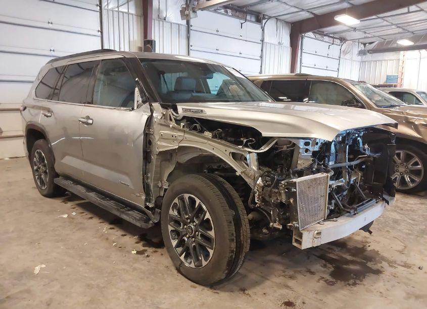 2023 Toyota Sequoia LIMITED (VIN 7SVAAABA8PX014197) main photo