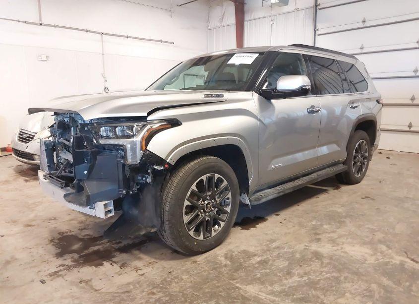 Photo 2 of 2023 Toyota Sequoia LIMITED (VIN 7SVAAABA8PX014197)