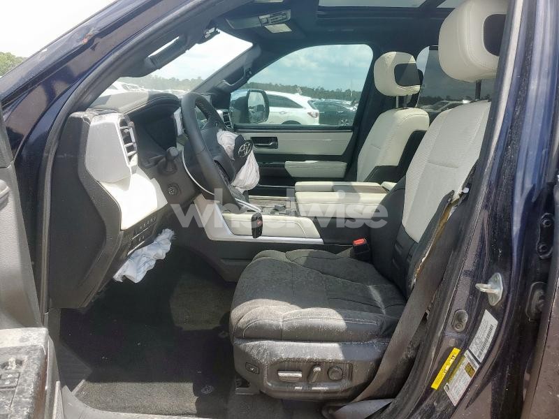 Photo 6 of 2024 TOYOTA SEQUOIA SR5 (VIN 7SVAAABA9RX039208)