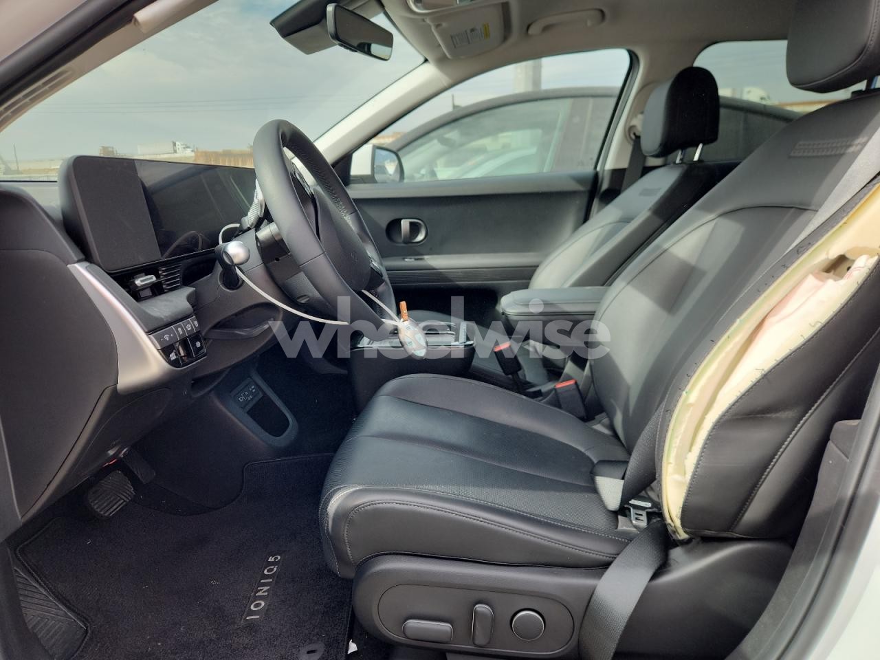 Photo 7 of 2025 HYUNDAI IONIQ 5 SEL (VIN 7YAKN4DA3SY024553)