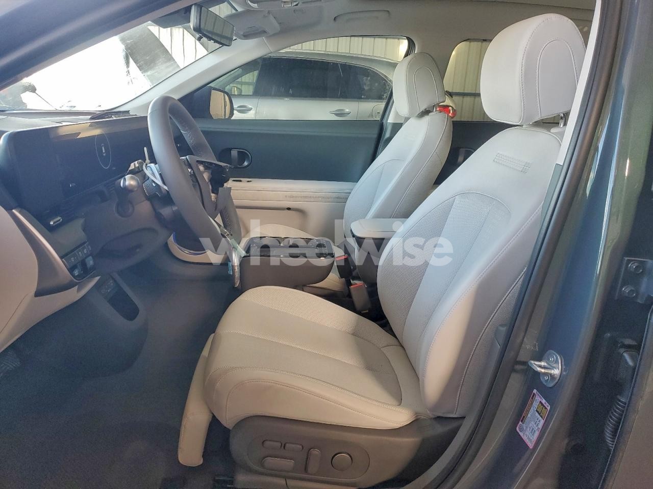 Photo 7 of 2025 HYUNDAI IONIQ 5 LIMITED (VIN 7YAKRDDC0SY003682)