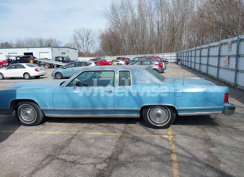 Photo 14 of 1978 Lincoln Continental (VIN 8Y81A942604)