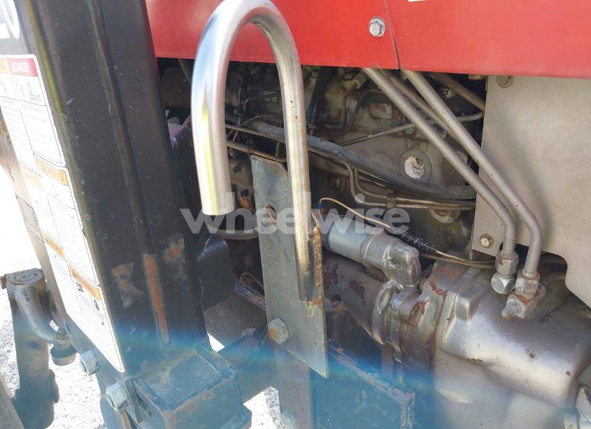 Photo 10 of 1995 Massey Ferguson TRACTOR (VIN 9A347079)