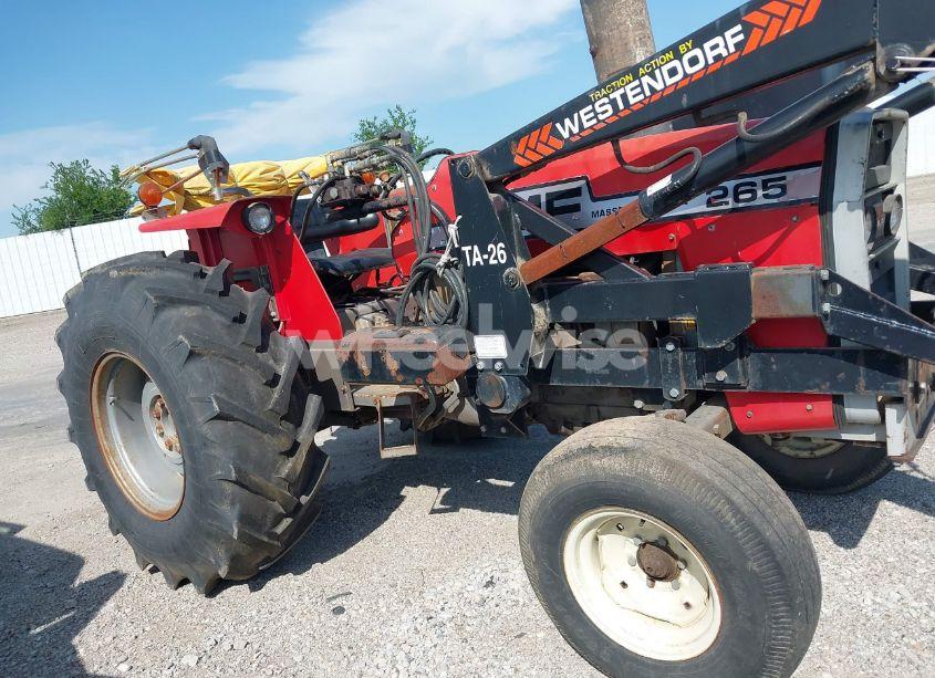 Photo 13 of 1995 Massey Ferguson TRACTOR (VIN 9A347079)