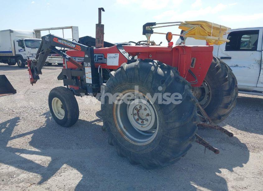 Photo 3 of 1995 Massey Ferguson TRACTOR (VIN 9A347079)